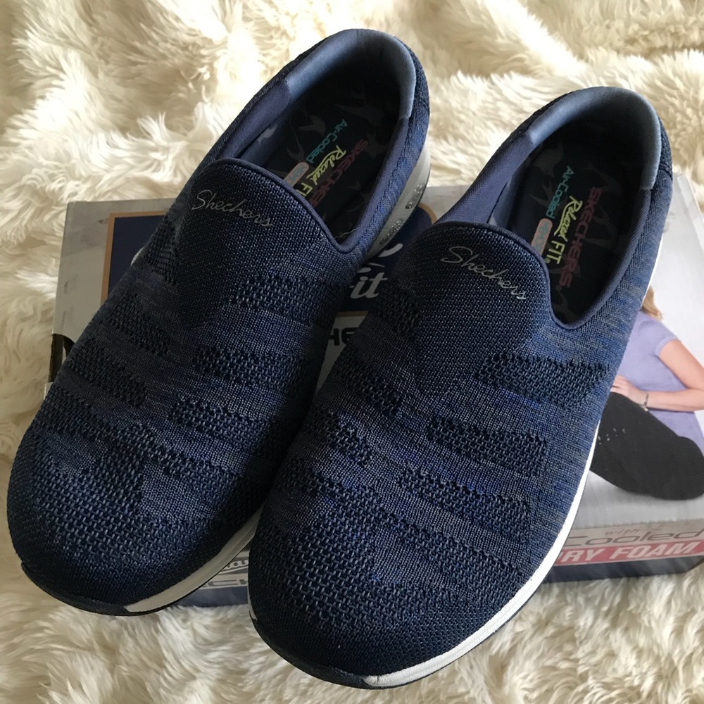 NEW IN BOX Skechers ‘Knitastic’ open back shoes